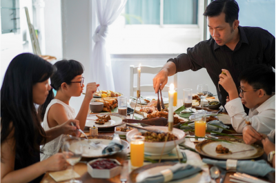 3 cách để bữa tối gia đình trở nên thoải mái hơn với trẻ nhỏ