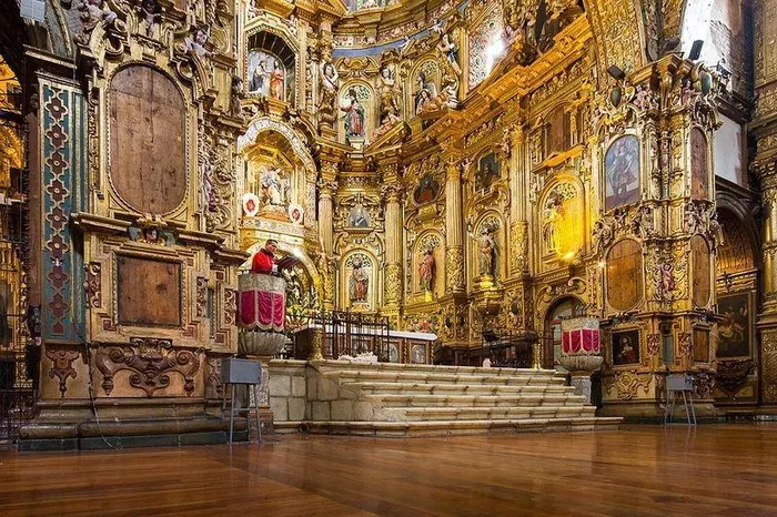 Mỗi ngày một câu chuyện: vẻ đẹp lộng lẫy của nhà thờ được dát vàng nổi tiếng nhất thế giới