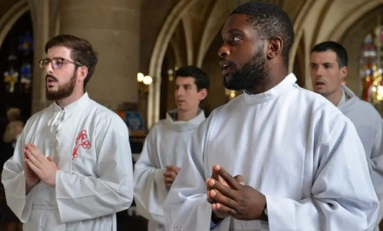 Đào tạo một chủng sinh ở Pháp tốn bao nhiêu?