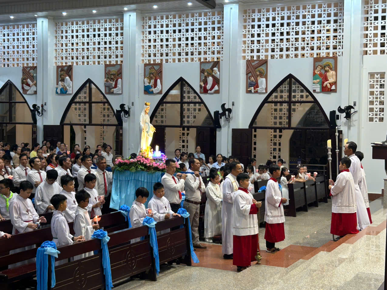 Khai mạc tháng hoa 2025 - Gx.Hưng Văn